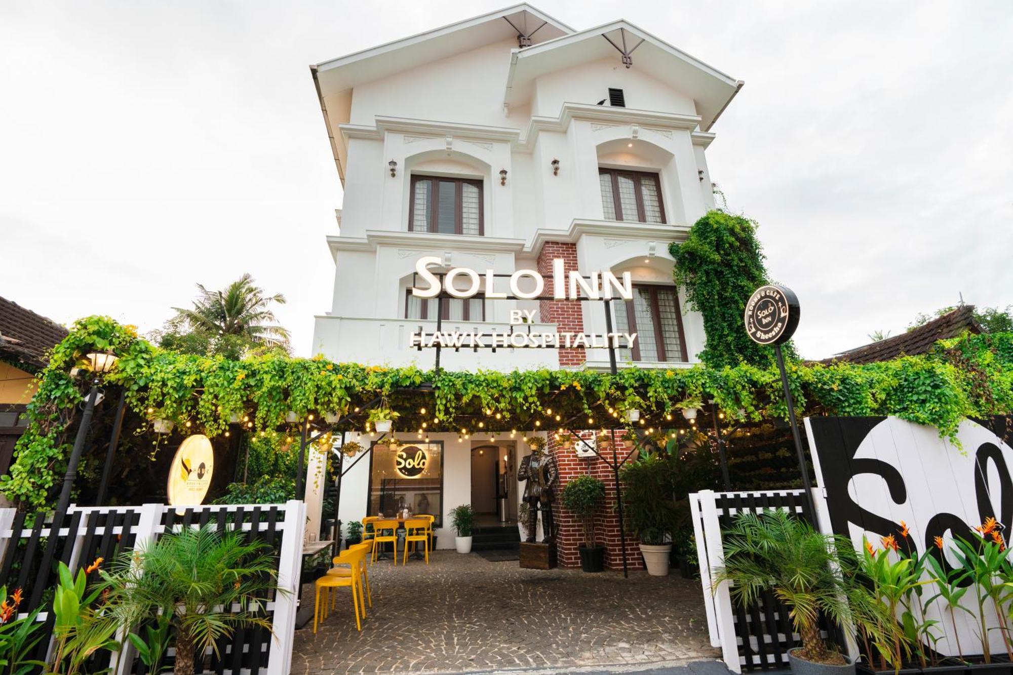 Solo Inn By Hawk Hospitality Kochi Exterior foto